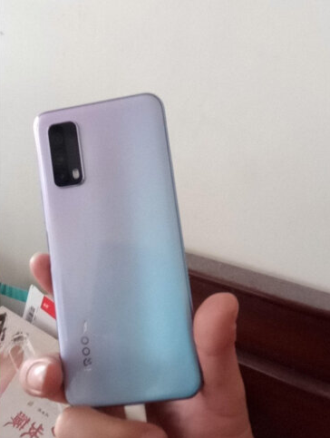 vivo iQOO z1x 5g 6+128水漾白