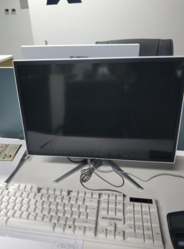 急售 九成新！台式办公电脑家用游戏 主机 低价出